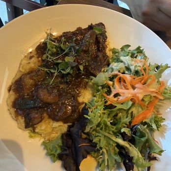 Lilikoi Kitchen - Rosemary Thyme Braised Beef - Coffee & Tea Near Me - Kailua, Hawaii Lilikoi Kitchen - Rosemary Thyme Braised Beef - Coffee & Tea Near Me - Kailua, Hawaii