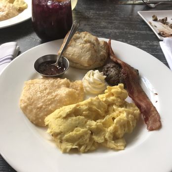 Tiny Boxwoods - Mothers breakfast - New American Near Me - Houston, Texas Tiny Boxwoods - Mothers breakfast - New American Near Me - Houston, Texas