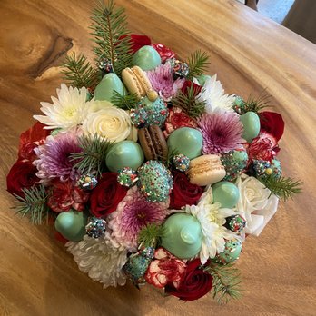 Gourmet Gift 4U - Happy Holidays basket (large) - Florists Near Me Gourmet Gift 4U - Happy Holidays basket (large) - Florists Near Me