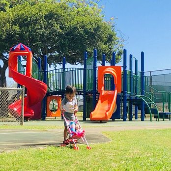 Kahala Community Park - Parks Near Me - Honolulu, Hawaii
