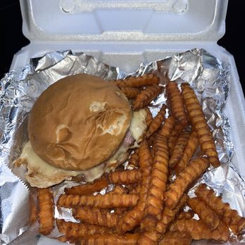 Tully's II Food & Spirits - Chicken Cordon Bleu Sandwhich - American Near Me - Monona, Wisconsin