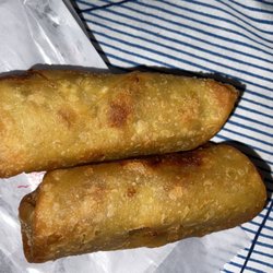 Hunan Cafe - Chicken rolls