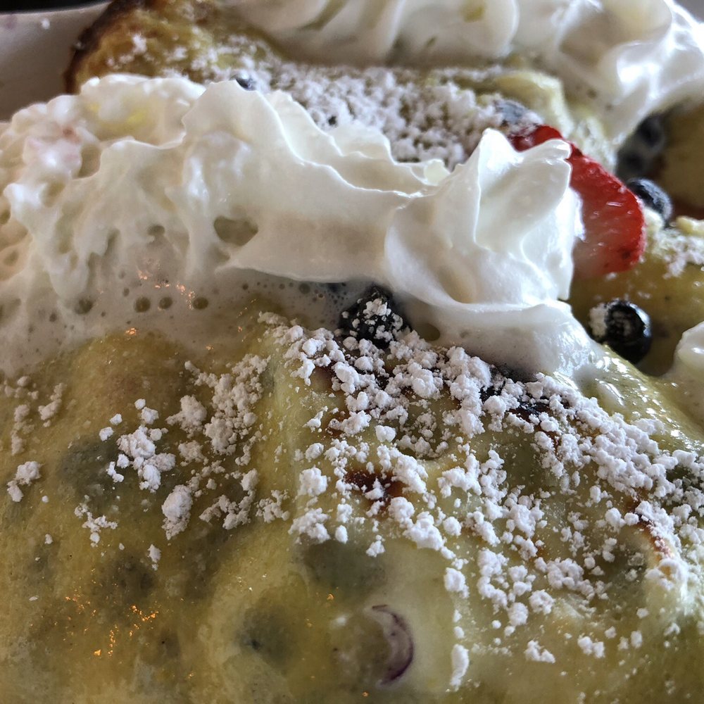 Le Peep - Aksarben Pointe - Aspen Fresh Berry Crepes - Breakfast & Brunch Near Me - Omaha, Nebraska Le Peep - Aksarben Pointe - Aspen Fresh Berry Crepes - Breakfast & Brunch Near Me - Omaha, Nebraska