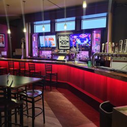 Tapps Sports Lounge & Grill