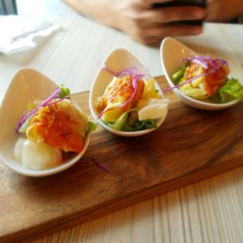 Narunya's - Appetizer: "Dump me if you can" Steamed dumplings topped with Thai chili sauce. - Thai Near Me - Belton, Texas