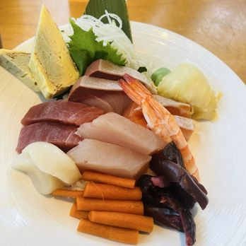 Momiji SLU - Chirashi bowl - Sushi Bars Near Me - Seattle, Washington Momiji SLU - Chirashi bowl - Sushi Bars Near Me - Seattle, Washington