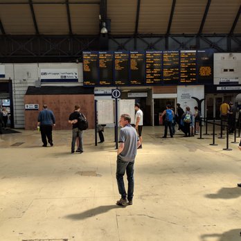 Glasgow Queen Street - Train Stations Near Me - Glasgow, GLG
