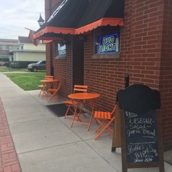 Matt’s Tiger Pub - Front of building