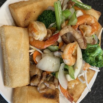 Pho Kim Long - One of the chow fun dishes. But it doesn't show this particular "fried noodle" variety on the menu - you need to ask for it specifically. - Vietnamese Near Me - San Jose, California Pho Kim Long - One of the chow fun dishes. But it doesn't show this particular "fried noodle" variety on the menu - you need to ask for it specifically. - Vietnamese Near Me - San Jose, California