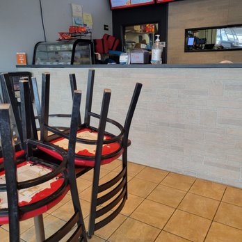 5 Herb Pizza - Inside - Pizza Near Me - Cranston, Rhode Island