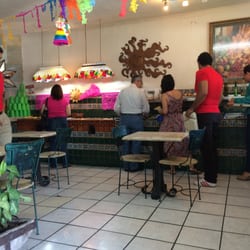 El Jardín Vegetariano - Un delicioso bufete con una fresca barra de verduras y una terraza
