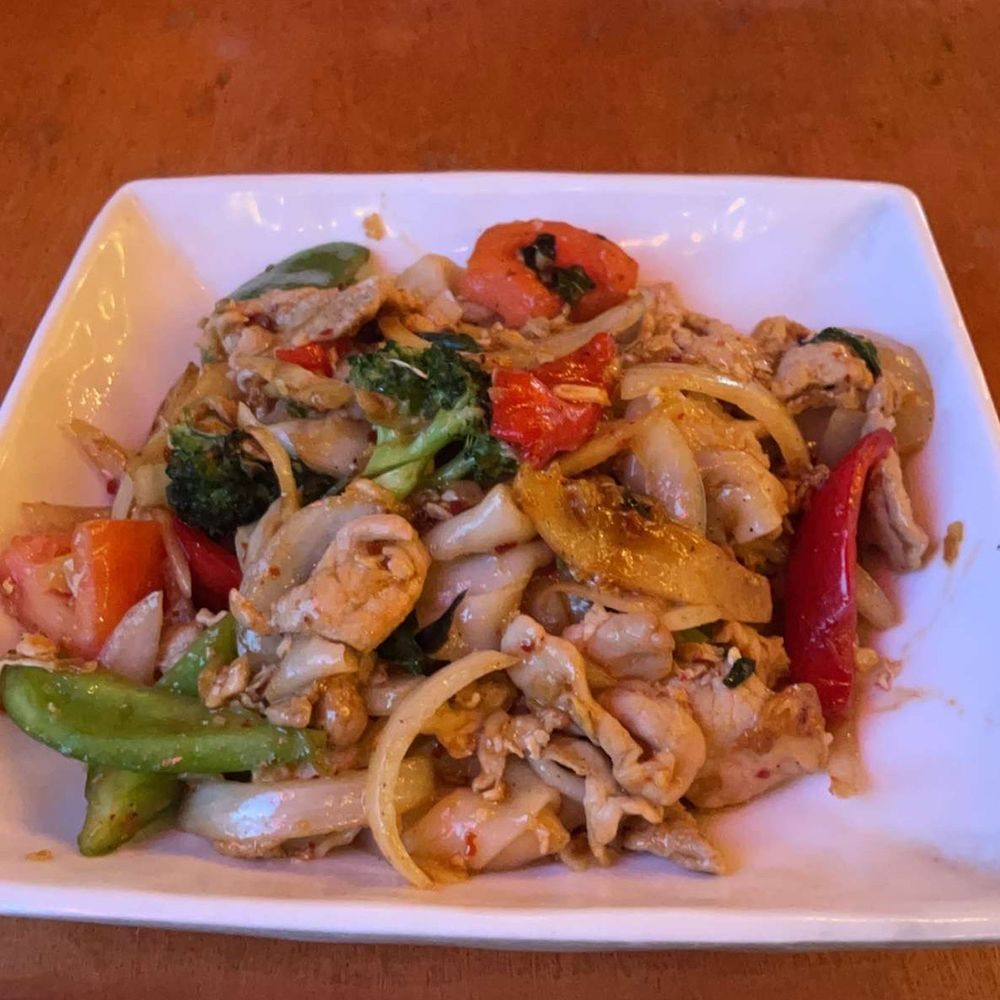 Zab Thai - 25. Pad Kee Mao - Thai Near Me - Everett, Washington Zab Thai - 25. Pad Kee Mao - Thai Near Me - Everett, Washington