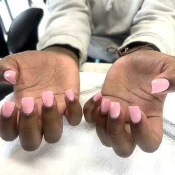 Dees Daisy Nails - Simple pink Fullset - Nail Salons Near Me - Richmond, California