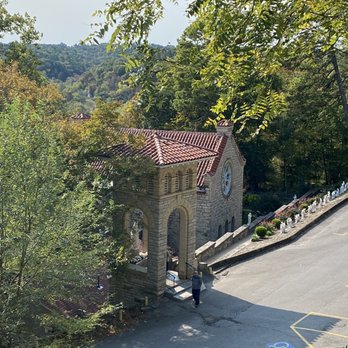 Crystal Dining Room - a view of a church from the top of a hill - American Near Me - Eureka Springs, Arkansas