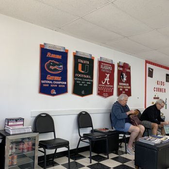 Orange Park Barber Shop - Sports-theme decor - Barbers Near Me - Orange park, Florida Orange Park Barber Shop - Sports-theme decor - Barbers Near Me - Orange park, Florida