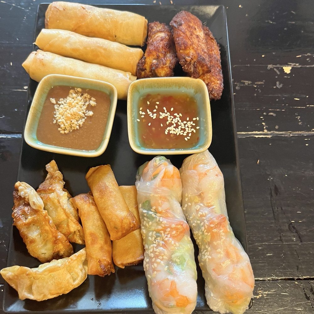 Uncle Van - Rolls are okay- the wings are better - Vietnamese Near Me - Salzburg, 5 Uncle Van - Rolls are okay- the wings are better - Vietnamese Near Me - Salzburg, 5