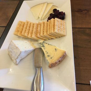 Drumlin Ridge Winery - The European cheese plate - Wineries Near Me - Waunakee, Wisconsin