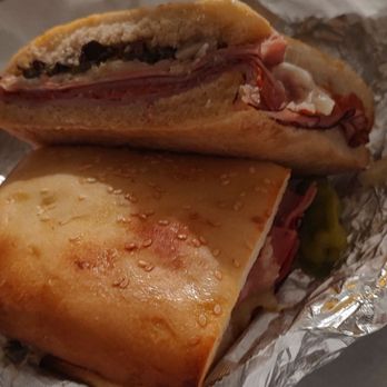 High Point Pizza - Best muffaletta in town, imo! - Pizza Near Me - Memphis, Tennessee High Point Pizza - Best muffaletta in town, imo! - Pizza Near Me - Memphis, Tennessee