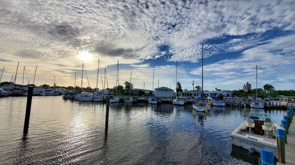 Dockside Waterfront Grill