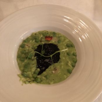 Hostaria Da Franz - Pea risotto with squid ink. Soooo good! This was my favorite of all the dishes and wanted to lick the bowl!! - Seafood Near Me - Venezia, VE