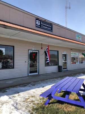 7 South Sandwich Company by null