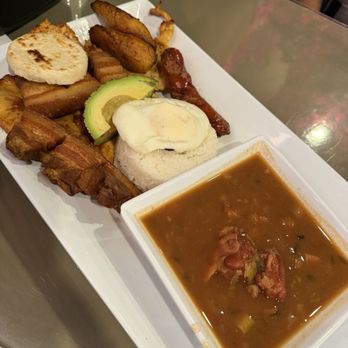 La Casa del Pan Bakery - Bandeja Paisa - Bakeries Near Me - Union, New Jersey