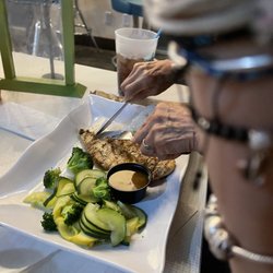 Island Wing Company Grill & Bar - Destin