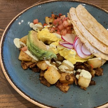 First Watch - carne asada hash - American Near Me - Chantilly, Virginia