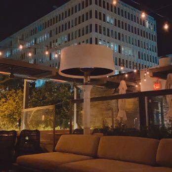 GRANVILLE - Rooftop Dining - beautiful outdoor atmosphere - New American Near Me - Pasadena, California