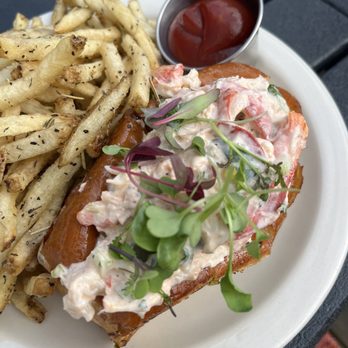 Bird Dog - Lobster roll with fries - Bars Near Me - Mattawan, Michigan Bird Dog - Lobster roll with fries - Bars Near Me - Mattawan, Michigan