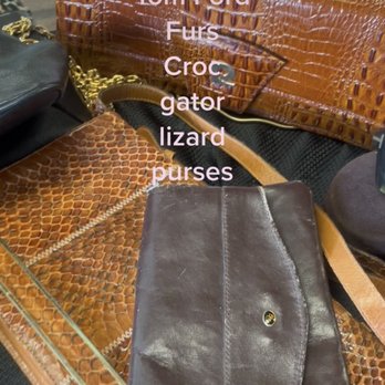 Royal Oak Flea Market - Amazing bags! - Antiques Near Me - Royal Oak, Michigan Royal Oak Flea Market - Amazing bags! - Antiques Near Me - Royal Oak, Michigan
