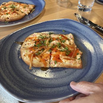 Goose120 - Crab Rangoon flatbread - Italian Near Me - Omaha, Nebraska Goose120 - Crab Rangoon flatbread - Italian Near Me - Omaha, Nebraska