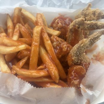 Harold's Chicken - Chicken Wings Near Me - Dyer, Indiana