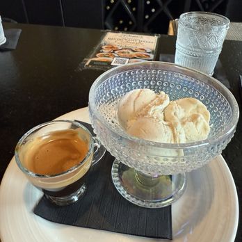 Renzo's Trattoria E Pizzeria - Affogato dessert - Italian Near Me - San Antonio, Texas Renzo's Trattoria E Pizzeria - Affogato dessert - Italian Near Me - San Antonio, Texas