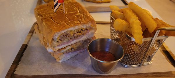 AZUCAR CUBAN CUISINE by null