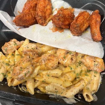 Hungry AF - Hungry AF Combo (Hot/Lp with Shrimp Alfredo) Fruit Punch & Lemonade Drink - Pasta Shops Near Me - Smyrna, Georgia