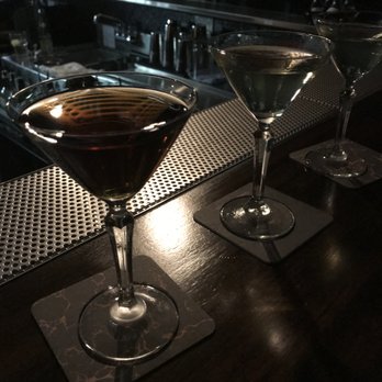 Golden Teardrops - Dranks. - Cocktail Bars Near Me - Chicago, Illinois