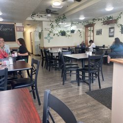 El Encanto - Dining area