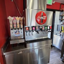 Charmer’s Fresh Burgers - Drinks station area always clean & organized;)