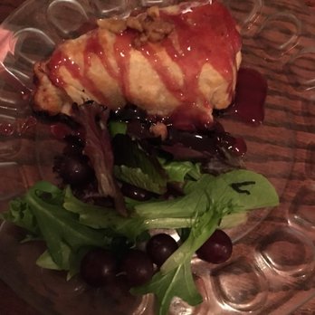 Annabel Lee Tavern - Baked Brie - Pubs Near Me - Baltimore, Maryland