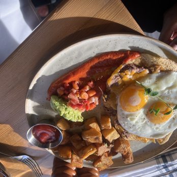 The Juniper Bistro - Canadian (New) Near Me - Banff, Alberta The Juniper Bistro - Canadian (New) Near Me - Banff, Alberta