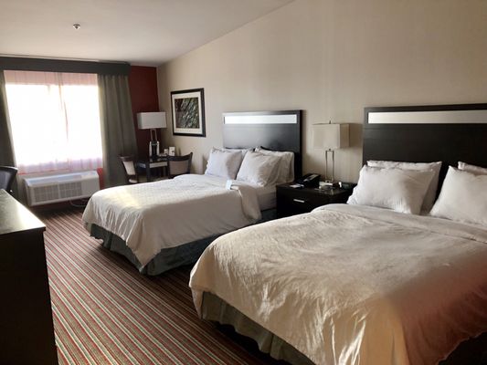 HOLIDAY INN EXPRESS BAKERSFIELD - 83 Photos & 92 Reviews - 4400 Hughes
