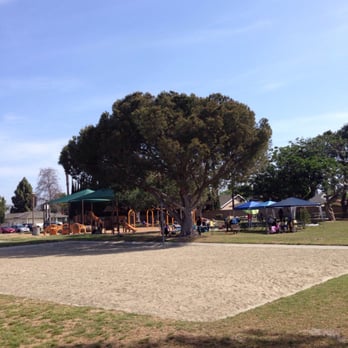 Handy Park - Easter Sunday, BBQ's and Blue Sky - Parks Near Me - Orange, California