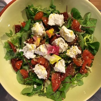 I'Licchio - Insalata del Licchio con caprino fresco - Bistros Near Me - Montespertoli, FI I'Licchio - Insalata del Licchio con caprino fresco - Bistros Near Me - Montespertoli, FI
