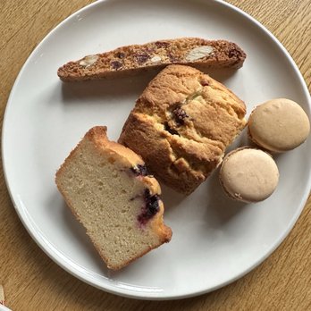 Grand Hotel - Our sweet selection 5/30/25 - Hotels Near Me - Oslo, 03 Grand Hotel - Our sweet selection 5/30/25 - Hotels Near Me - Oslo, 03
