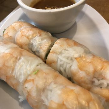 Pho Saigon - Fresh roll with shrimp and peanut sauce - Vietnamese Near Me - West Palm Beach, Florida