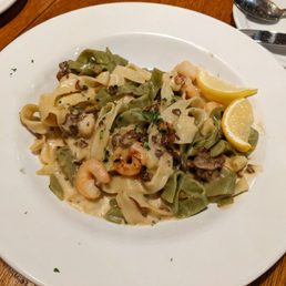 Family-style Seafood Fettuccine Alfredo