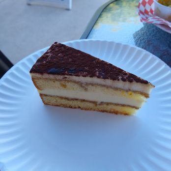 Uncle Gino’s Pizzeria - Their tarimisu is amazing! - Pizza Near Me - Temecula, California