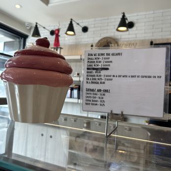 Lulu's Bakery - Bakeries Near Me - Fresh Meadows, New York