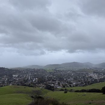 Cerro San Luis Trail - Hiking Near Me - San Luis Obispo, California